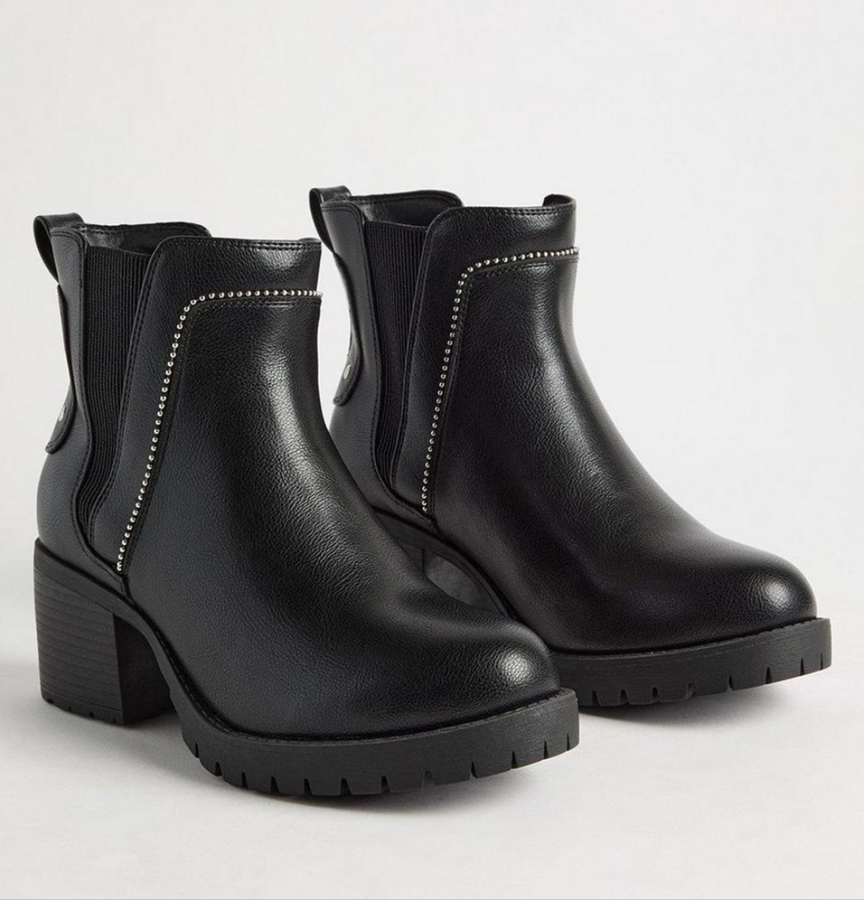 NEW Heeled Chelsea Bootie